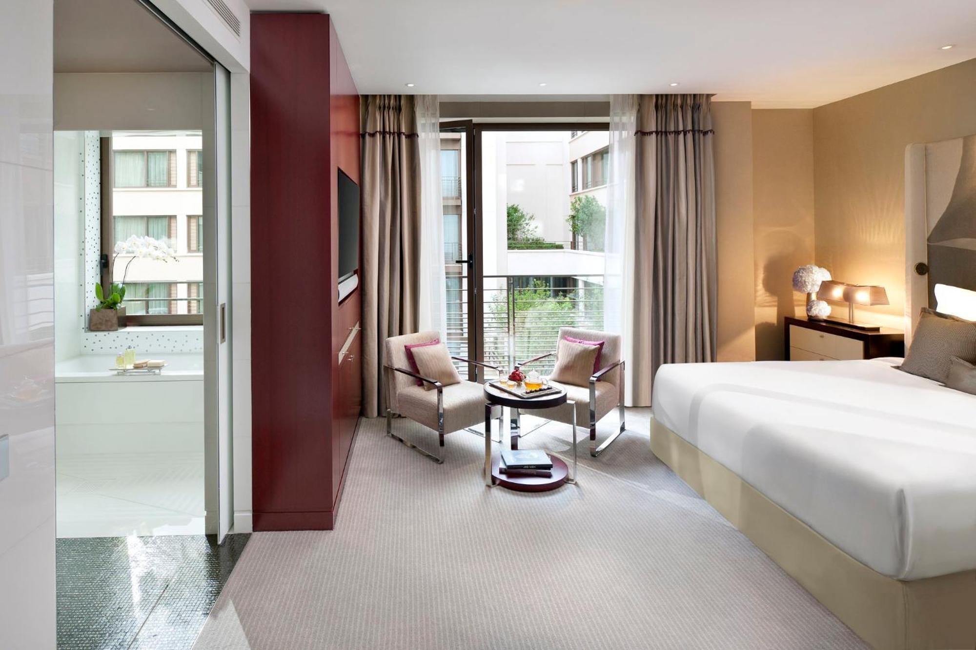 Mandarin Oriental, Paris Hotel Exterior photo